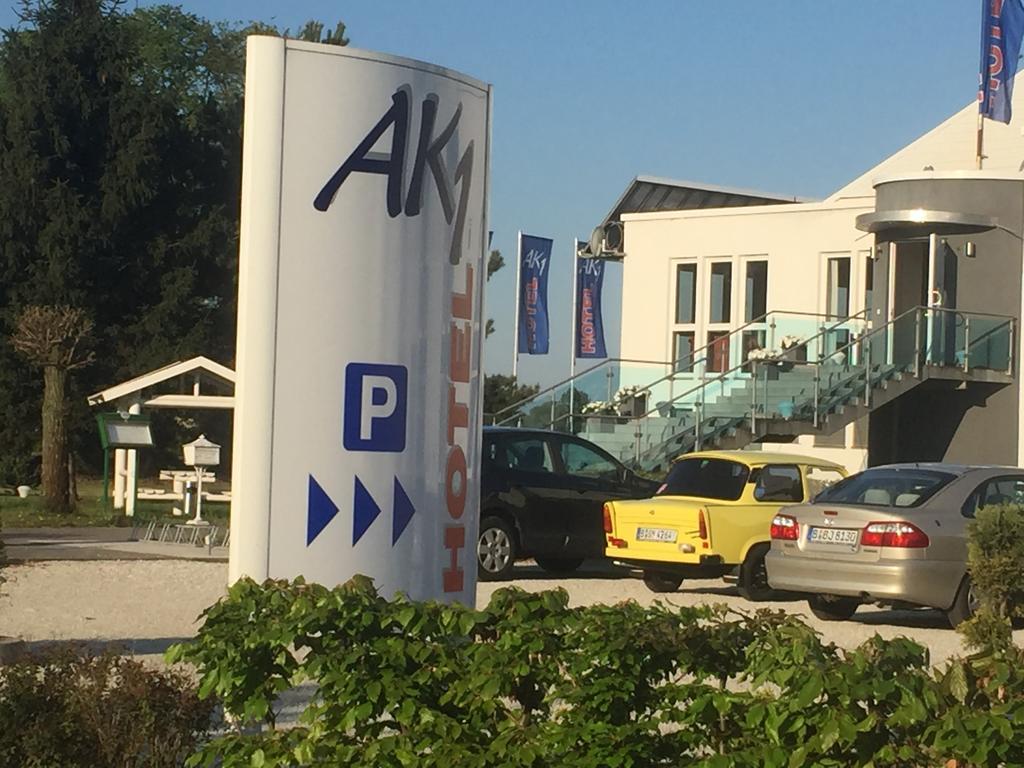 Ak 1 Hotel Ducherow Exterior photo