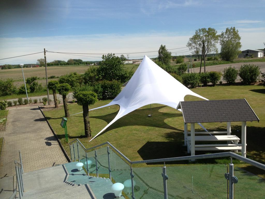Ak 1 Hotel Ducherow Exterior photo