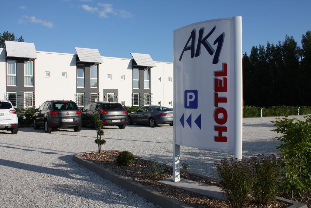 Ak 1 Hotel Ducherow Exterior photo